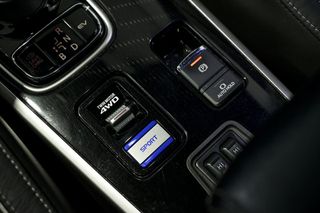 Mitsubishi Outlander   2.4 PHEV Kaiteki Auto 4WD 
