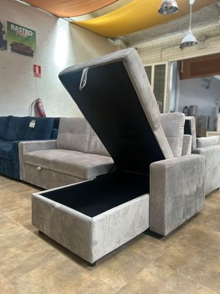 Sofá Chaiselongue Gris Claro + ¡Arcón!