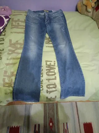 Pantalón vaquero Guess Talla 29 americana 