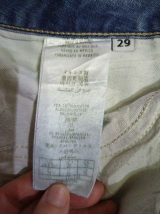 Pantalón vaquero Guess Talla 29 americana 