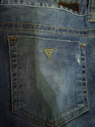 Pantalón vaquero Guess Talla 29 americana 