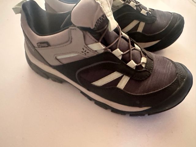 Zapatillas montaña sin usar talla 35