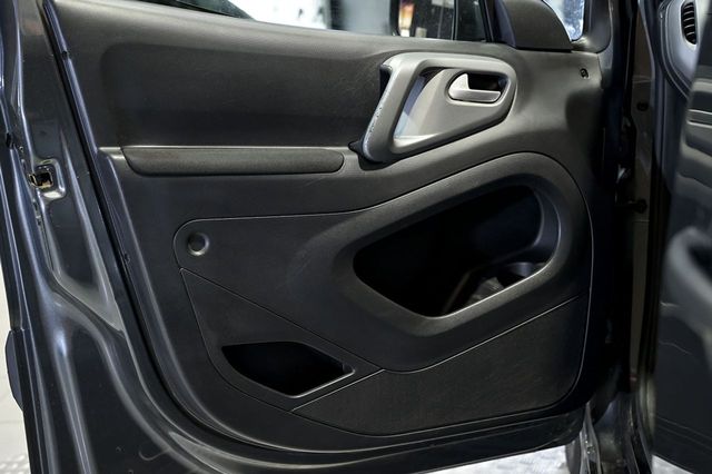 Peugeot Partner TEPEE Adventure Edition 1.6 BlueHDi 73KW