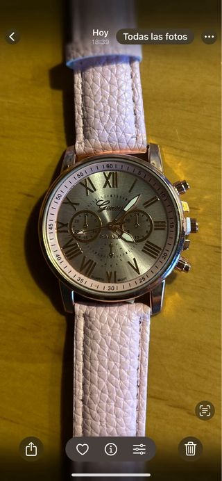 Reloj Rosa con Correa de Cuero