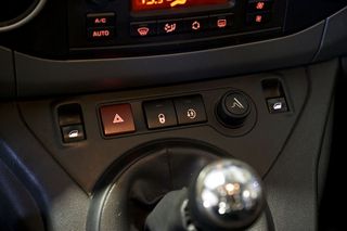 Peugeot Partner   TEPEE Adventure Edition 1.6 BlueHDi 73KW 