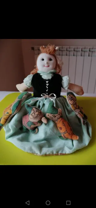 Biancaneve e i Sette Nani bambola