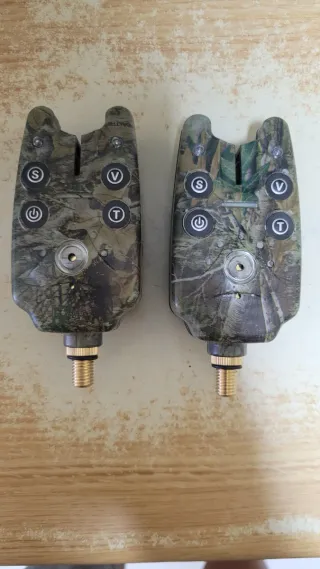 Alarmas de Pesca Camuflaje + anzuelos Virux