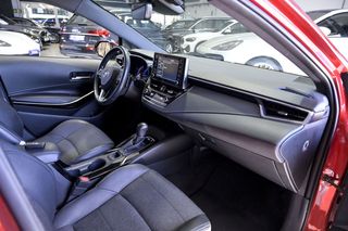 Toyota Corolla   2.0 180H STYLE ECVT TOURING SPORT 