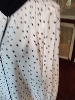 Blusa lunares manga larga