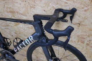 Bicicleta Factor Ostro 2.0 Ultegra Di2