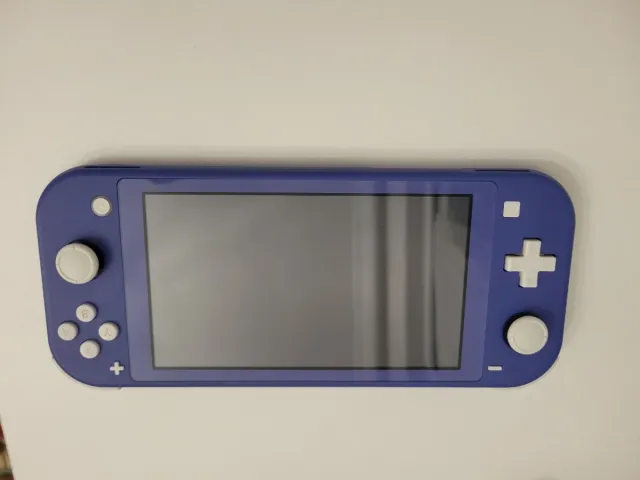 Nintendo Switch Lite + Funda + microSD 128 GB