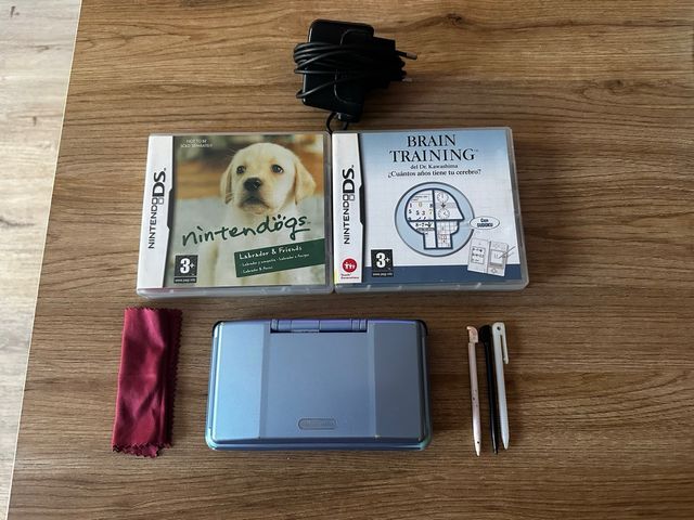 Nintendo DS Azul + 2 Juegos