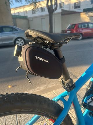 Bicicleta Eléctrica Cube Reaction