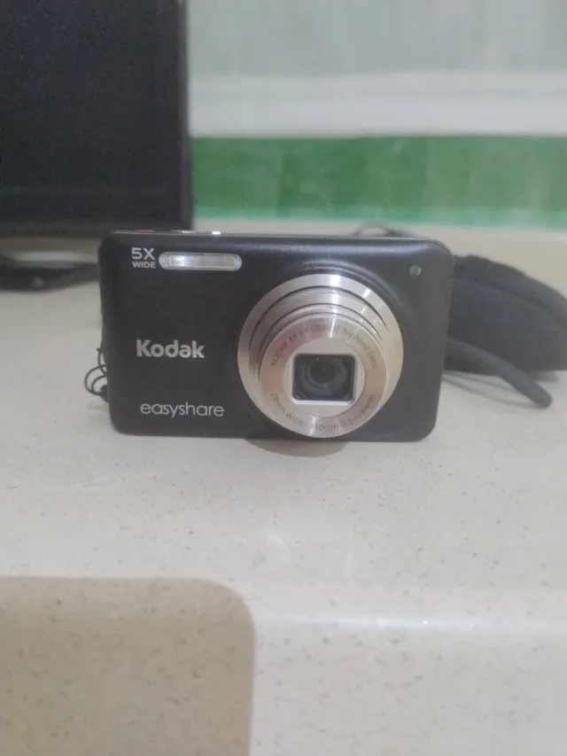 Cámara Kodak Easyshare 16MP Negra
