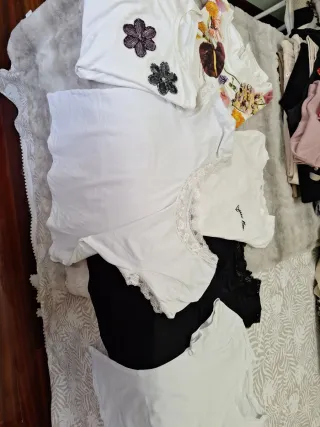 Lote 5 Camisetas Mujer y una de regalo