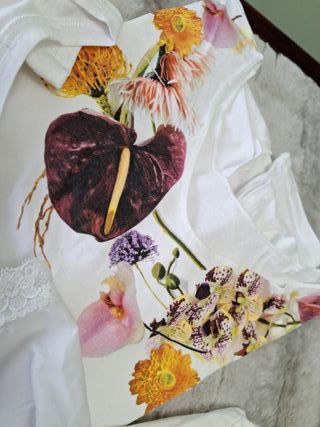 Lote 5 Camisetas Mujer y una de regalo