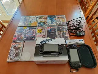 2x PSP 59 giochi con Final Fantasy 7 e 8