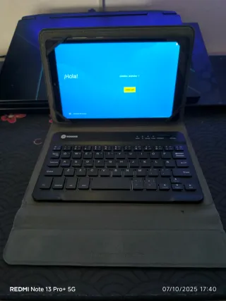 Tablet Lenovo M8 con Teclado y Funda Protectora