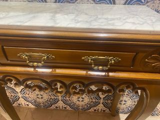 Mueble de entrada madera y mármol