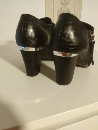 Botines Tino González Piel Negros