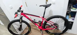 Bicicleta Giant Montaña Roja