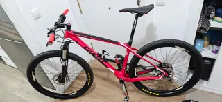Bicicleta Giant Montaña Roja