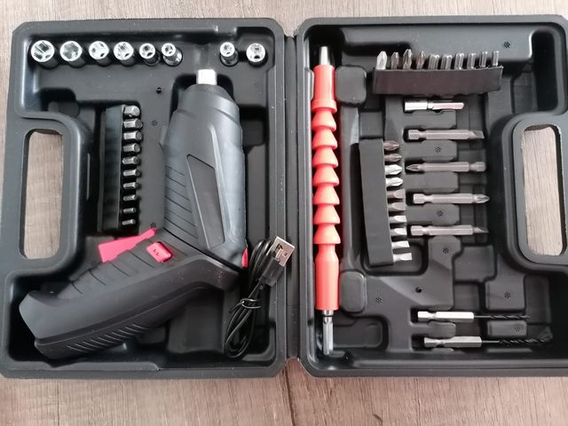 Destornillador Eléctrico con Maletín y Accesorios