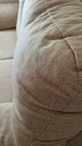 Sofá 2 plazas tela beige cómodo