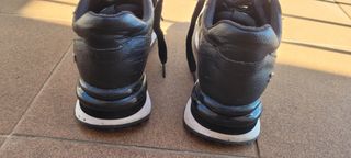 Deportivas con cuña por dentro gioseppo