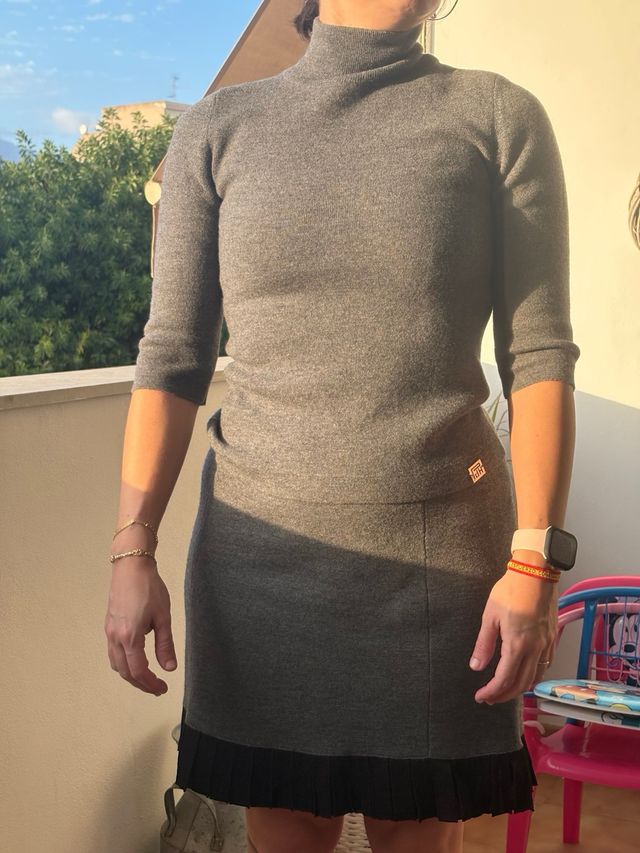 Conjunto Pedro del Hierro gris