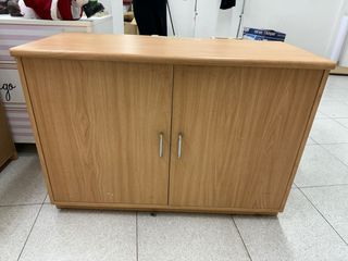 Armario bajo madera 