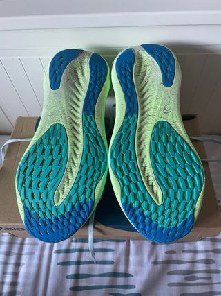 Asics Nimbus 26 Talla 44 Azul/Verde