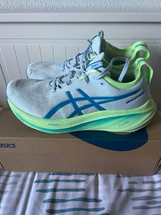 Asics Nimbus 26 Talla 44 Azul/Verde