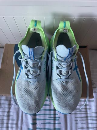 Asics Nimbus 26 Talla 44 Azul/Verde
