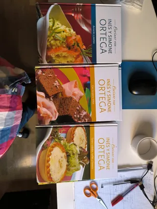 Lote de libros de cocinar con Inés y Simone Ortega
