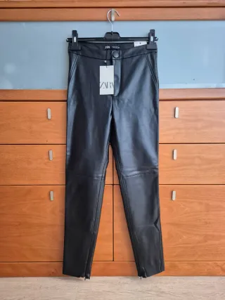 Pantalones Zara Tiro Alto Efecto Piel