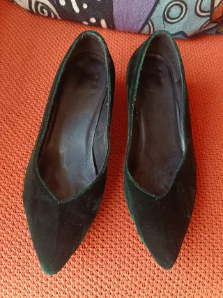 Zapatos de terciopelo verde tacón bajo