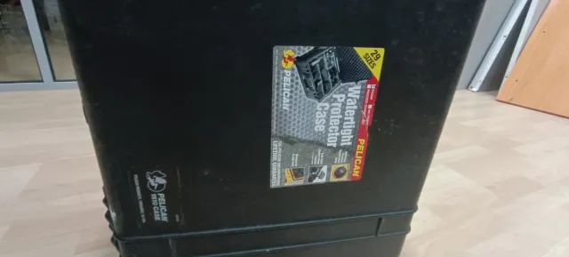 Maleta Pelican 1610 Case Negra Rígida con Ruedas