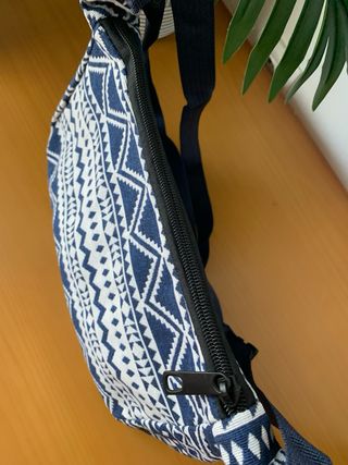 Bolso de lona étnico azul y blanco