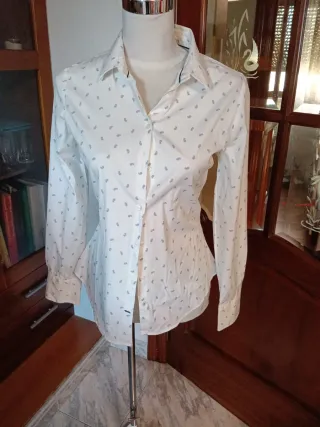 Blusa manga larga estampada
