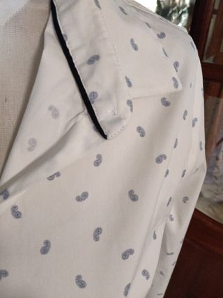 Blusa manga larga estampada