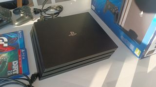 PlayStation 4 Pro 1TB Negra