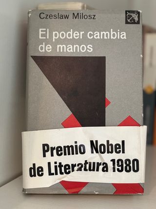 El poder cambia de manos