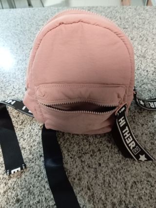 Mochila rosa pequeña