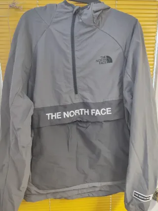 Chaqueta y pantalón 
The North Face
Ropa montaña,,