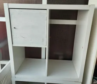 Estantería Kallax. Ikea. Incluye Puerta.