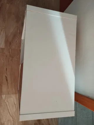 Estantería Kallax. Ikea. Incluye Puerta.