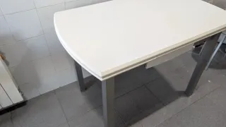 Mesa extensible blanca