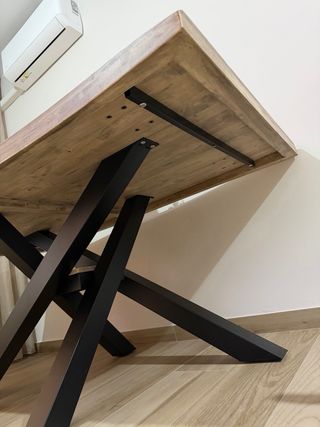 Mesa de comedor madera y metal