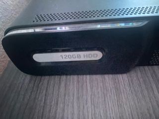 Xbox 360 120 GB Negra + dos mandos + juegos